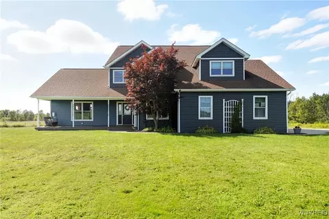9208 Center St, Holland, NY 14080