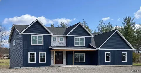 17 Kestrel Ct, Orchard Park, NY 14127