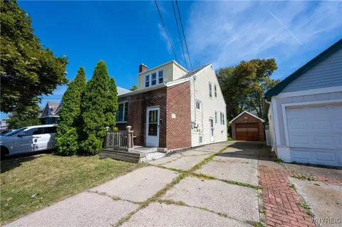 17 Fisher St, Buffalo, NY 14211
