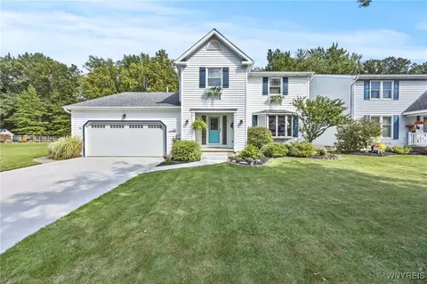 425 Homestead Dr, North Tonawanda, NY 14120