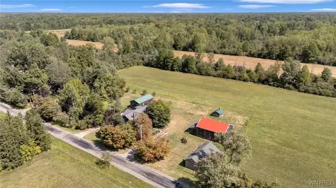 7745 Westphalinger Rd, East Amherst, NY 14051