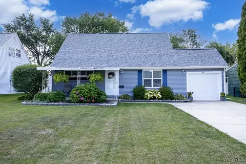 44 Woodlee Ln, Grand Island, NY 14072