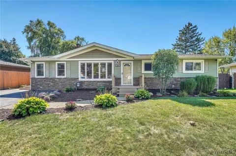 280 Brookwood Dr, Hamburg, NY 14075