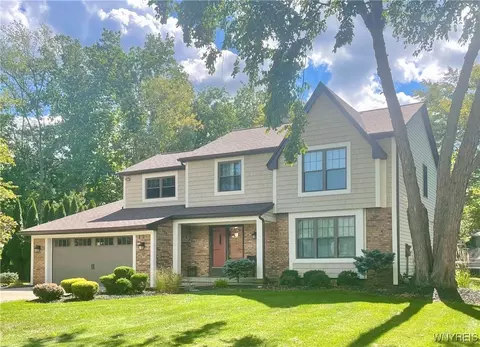 45 Scattertree Ln, Orchard Park, NY 14127