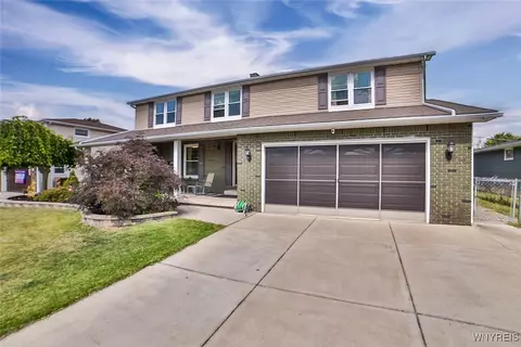 92 N Prince Dr, Depew, NY 14043