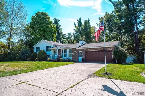 141 Westwood Rd, Lancaster, NY 14086
