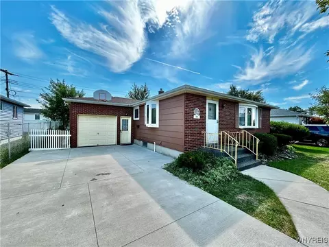 55 Barnabas Dr, Depew, NY 14043