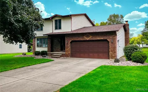 73 Birkshire Dr, Grand Island, NY 14072
