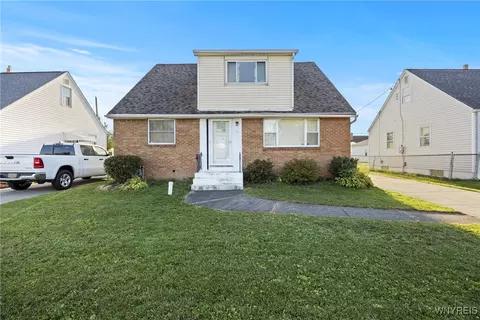 31 Wallace Ave, Cheektowaga, NY 14227