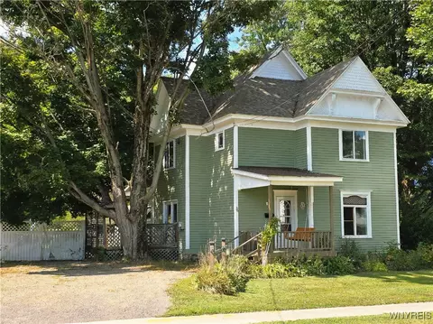 36 N Franklin St, New Albion, NY 14719