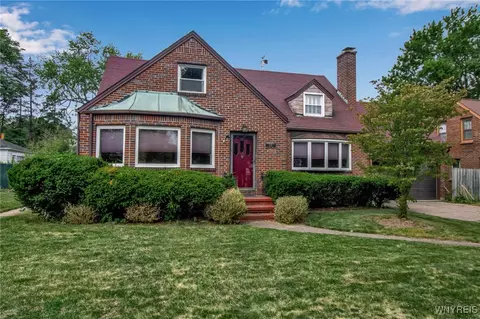 555 Roycroft Blvd, Cheektowaga, NY 14225