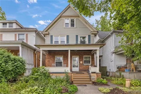 601 Spruce Ave, Niagara Falls, NY 14301