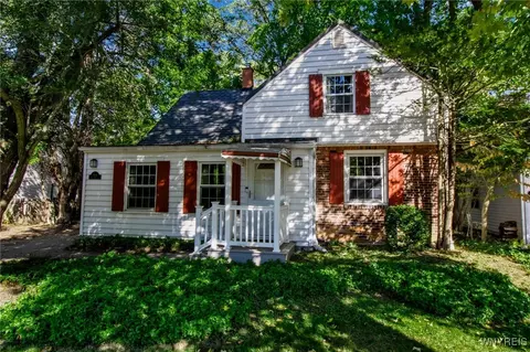184 Lehn Springs Dr, Amherst, NY 14221