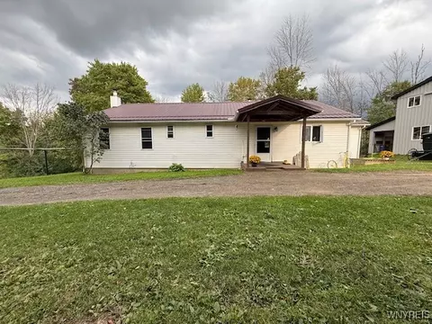 10054 Pratt Rd, Fillmore, NY 14735