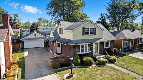 203 Glendale Dr, Tonawanda, NY 14150