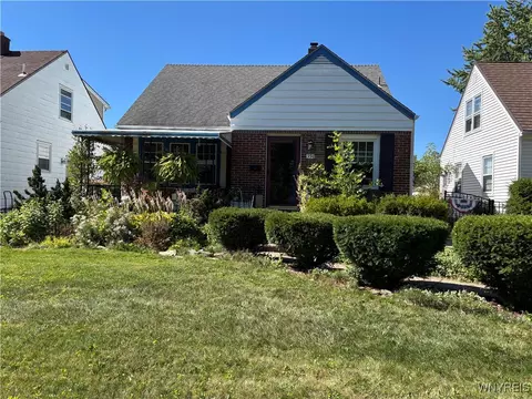 396 Maynard Dr, Amherst, NY 14226