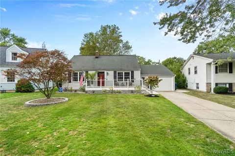 67 Millbrook Dr, Amherst, NY 14221