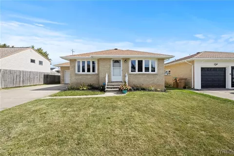 58 Ellsworth Dr, Cheektowaga, NY 14225