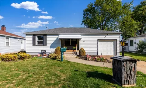273 Homewood Ave, Buffalo, NY 14217