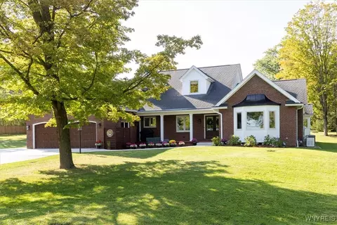 7555 Ellicott Rd, West Falls, NY 14170