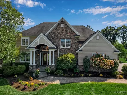 8925 Williams Ct, Clarence Center, NY 14032