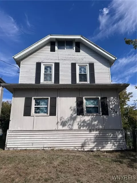 1424 Osborne Ct, Niagara Falls, NY 14303