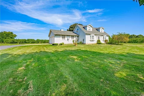 7137 Lake Rd, Appleton, NY 14008