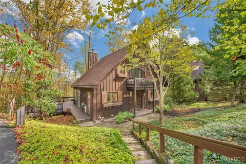 29 Greer Hill Dr, Ellicottville, NY 14731
