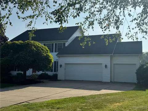 8610 Appleton Ct, East Amherst, NY 14051