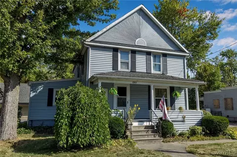 6989 Ward Rd, Wheatfield, NY 14120
