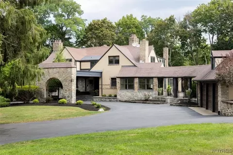 1005 Big Tree Rd, Aurora, NY 14052