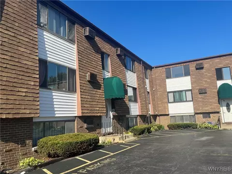 51 S 86th St #2A, Niagara Falls, NY 14304
