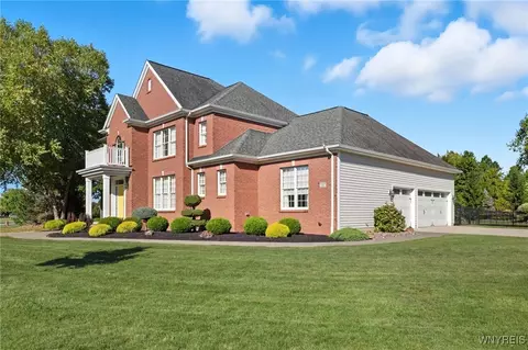 337 Park Pl, Grand Island, NY 14072
