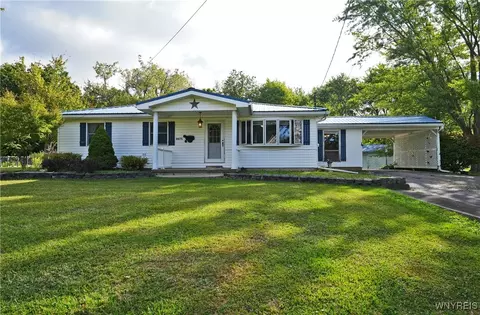 9975 Hardpan Rd, Evans, NY 14006