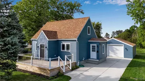 882 Lee Ave, North Tonawanda, NY 14120