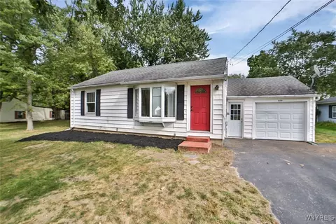 5159 Meadowbrook Rd, Buffalo, NY 14221