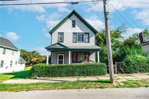560 Perry St, Buffalo, NY 14210