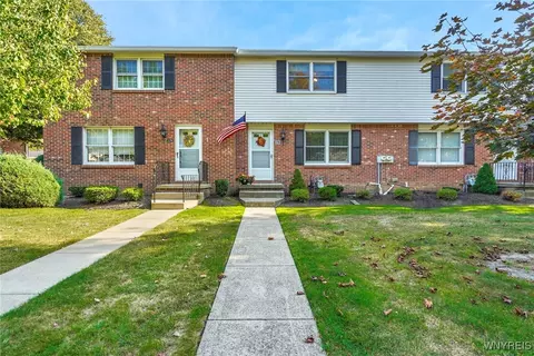 276 Wimbledon Ct, West Seneca, NY 14224