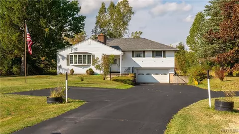 11434 Genesee St, Alden, NY 14004