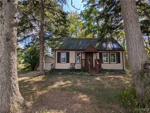 6854 Clinton Street Rd, Bergen, NY 14416