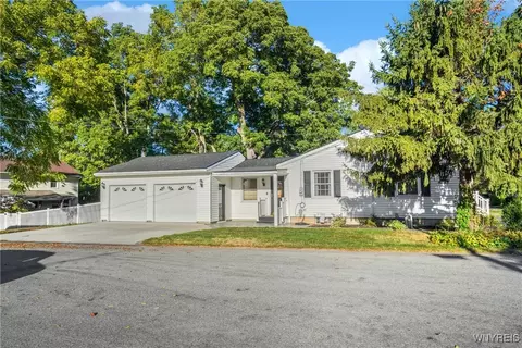 57 E Main St, Pembroke, NY 14036 photo 4
