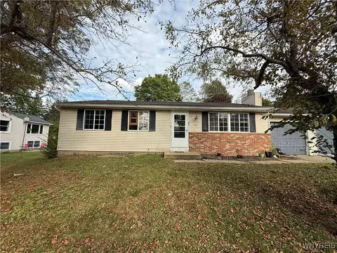 109 Bradley Dr, Olean, NY 14760