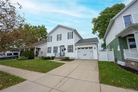 71 Chester St, Buffalo, NY 14208