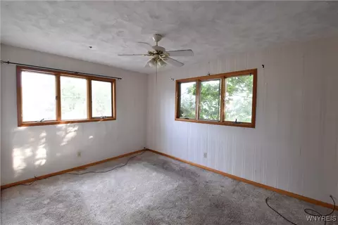 Bedroom - 211 W Oak St, Olean, NY 14760 photo 3 of 7
