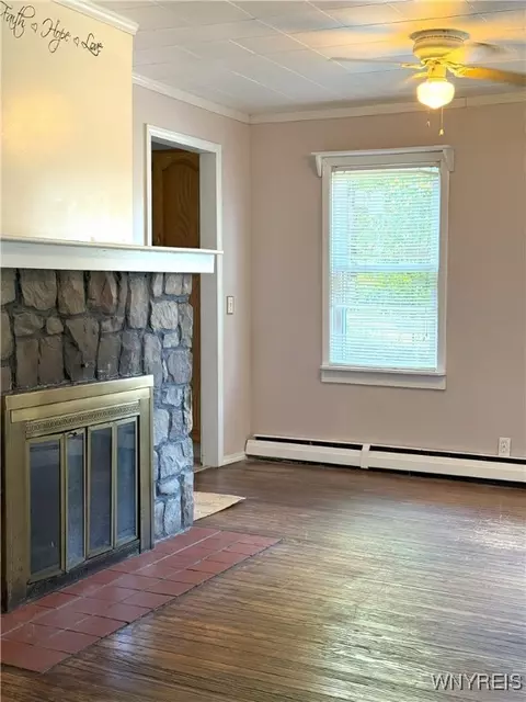 Living - 7009 Schuyler Dr, Evans, NY 14047 photo 2 of 3