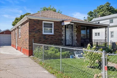 422 21st St, Niagara Falls, NY 14303