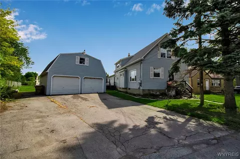 33 Crisfield Ave, Cheektowaga, NY 14227