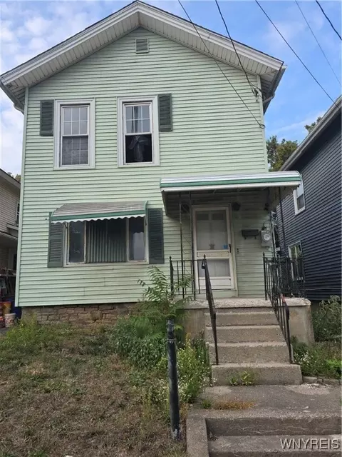 62 Grand St, Lockport, NY 14094