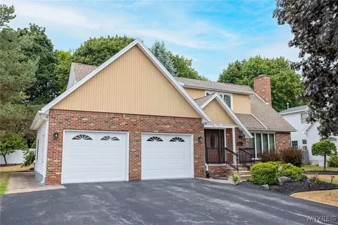 21 Allanview Dr, Batavia, NY 14020