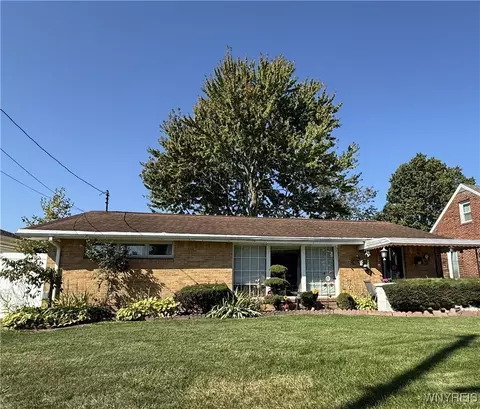 10 Woodbine Pl, Cheektowaga, NY 14225